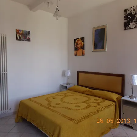 Konukevi Il Gatto Con Gli Stivali - *